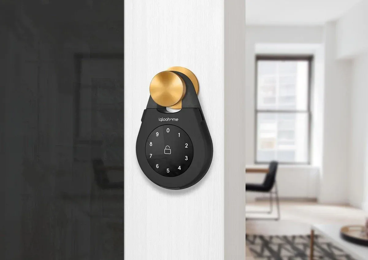 Igloo smart keybox for renting an apartment or cottage