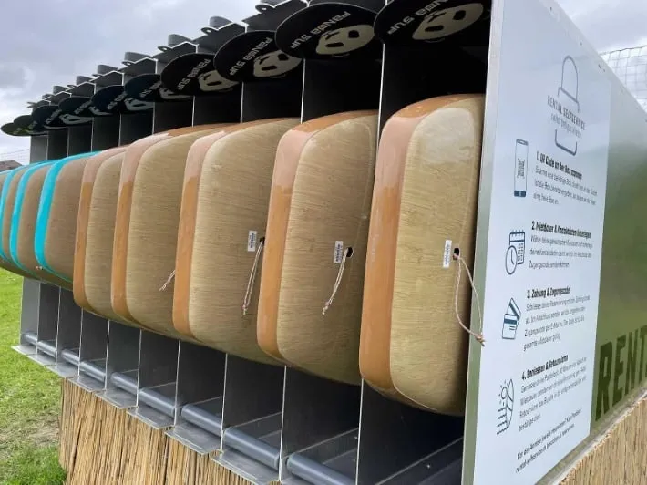 Unmanned stand-up paddle board rental