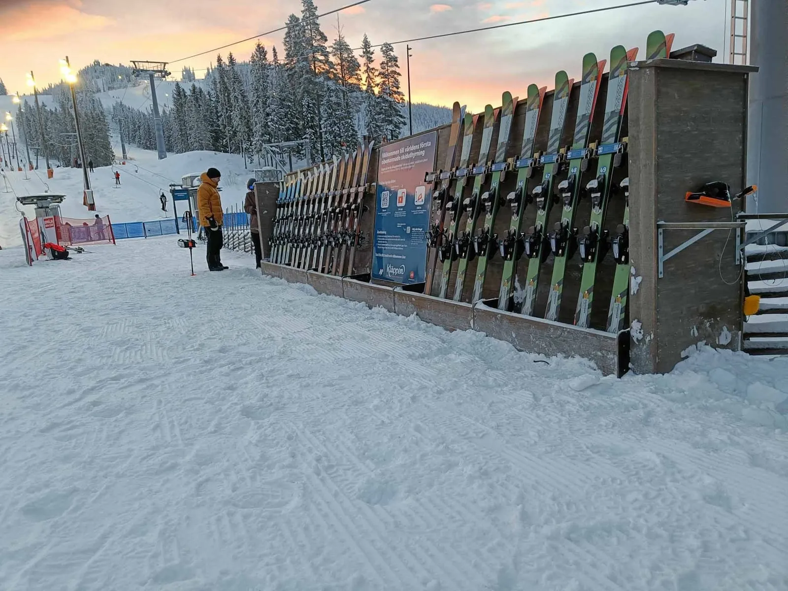 self-service ski rental concept NMB Rent
